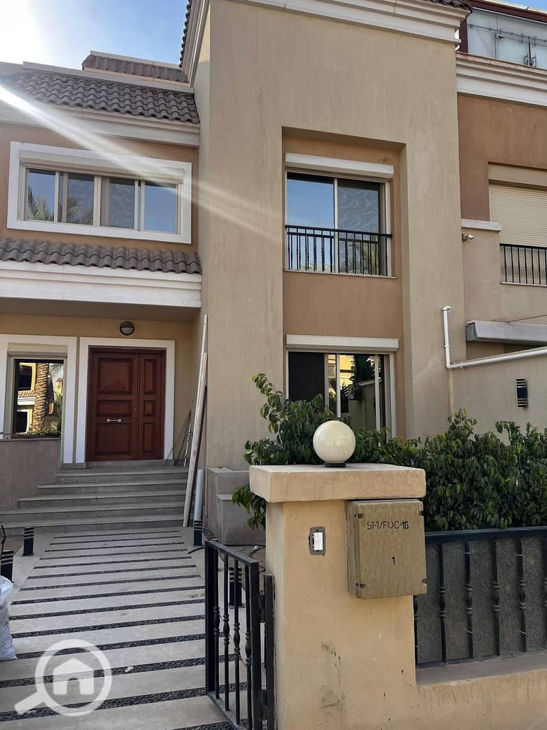 Villa for sale at a below market price in Sarai Compound located right next to Madinaty on the Suez Road and ready for viewing – další