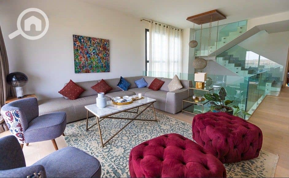 A luxurious villa, fully finished to an ultra-super-luxury standard, with modifications, in a very distinguished location in the Golden Square - Vista 3