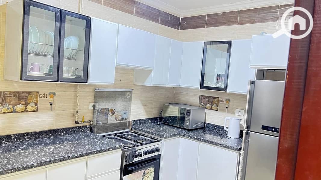 8 4b337685-acdb-4326-bdb9-e49a51df058d. jpg