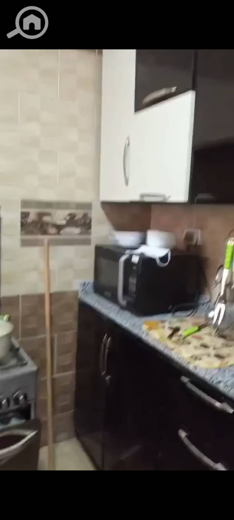 8 1000612556. png