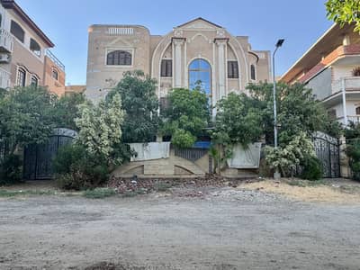 10+ Beds Villa for Sale in Ismailia City, Ismailia - فيلا للبيع بمنطقة التعاون الاسماعيلية