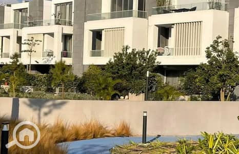 6 Bedroom Townhouse for Sale in 6th of October, Giza - 8337306-e7a05o_1400x900. jpg
