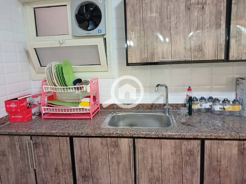 2 c23e87dd-8cb0-4ad6-8078-52db3c429a40. jpg