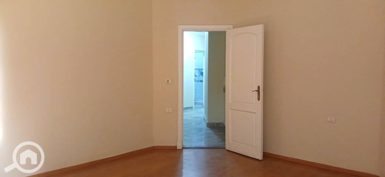 Ground floor apartment for sale in Hayat Degla compound at the lowest price for quick sale - Bild 5