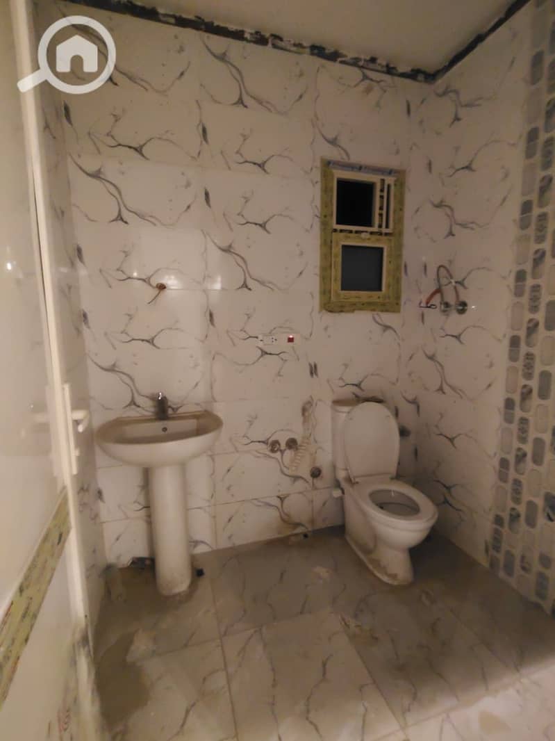 For large companies and clinics, a new luxury office for rent, 140m on Al-Marioutiya main street, Al-Haram, 15 thousand. A unique opportunity for companies and administrative offices looking for a ready-made location. - Więcej