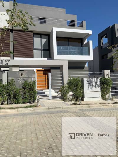 3 Bedroom Twin House for Rent in Sheikh Zayed, Giza - UUiVARurG19JfWg9IOUgTrLABL655plsRtZHqhHa (1). jpg