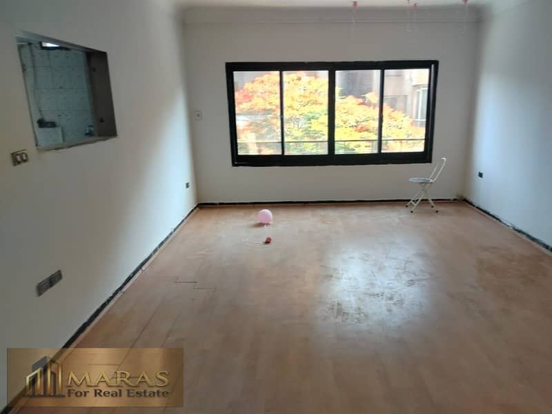 Apartment for Rent in New Maadi on Street 263 off Al Nasr Main Road Second Floor with Elevator 3 Bedrooms Family Residence Only - Widok 4
