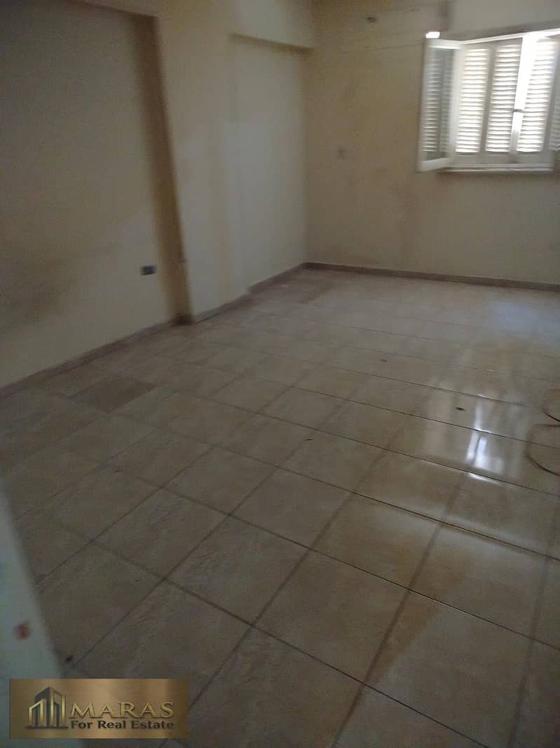 Apartment for Rent in New Maadi on Street 263 off Al Nasr Main Road Second Floor with Elevator 3 Bedrooms Family Residence Only - Widok 5