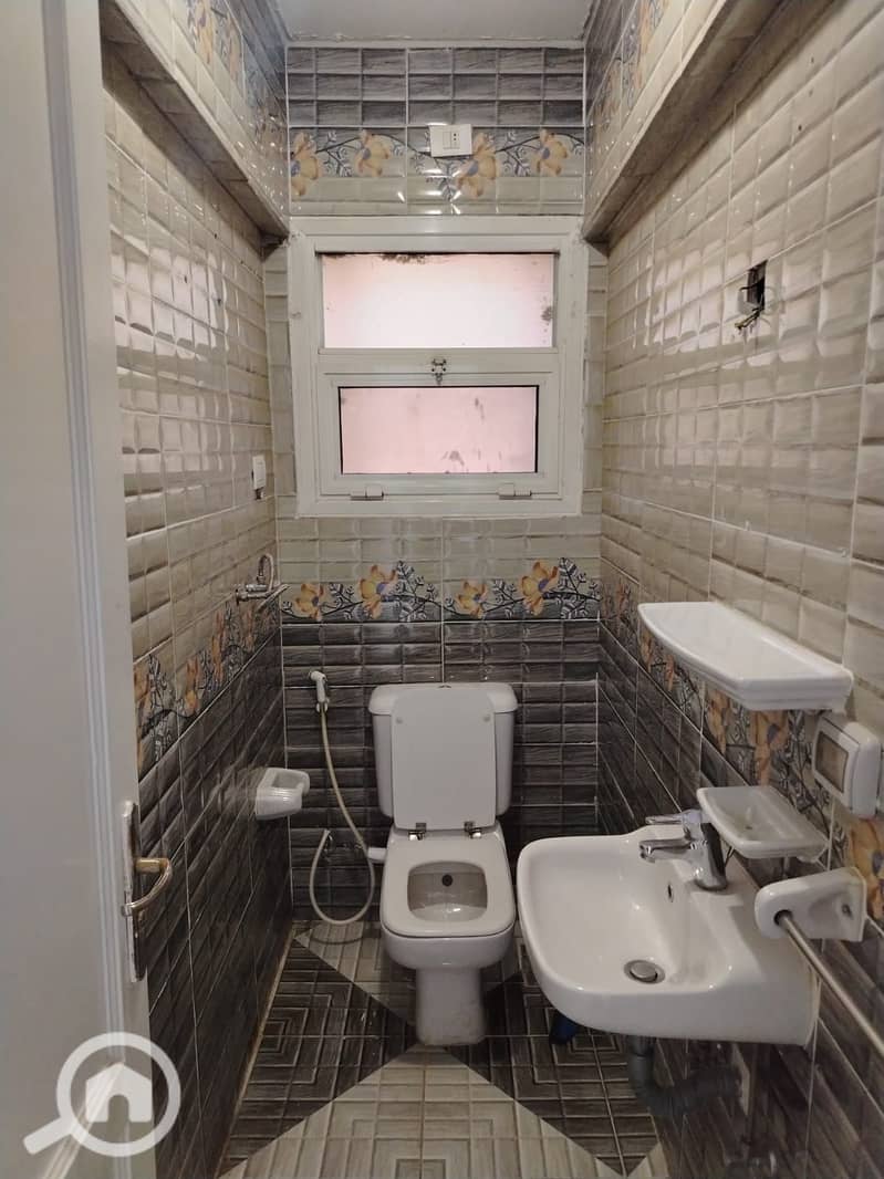 9 1000639281. jpg
