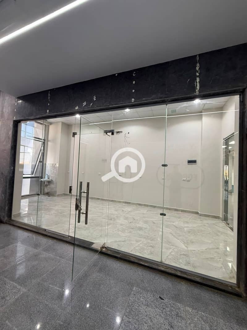 Shop 42M finished in Value Mall in the Gardinia Heights 2 area next to the Japanese School in the Fifth Settlement - Widok 2