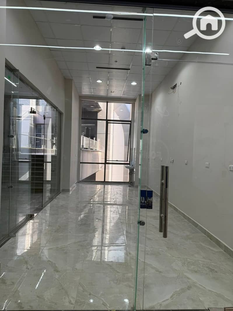 Shop 42M finished in Value Mall in the Gardinia Heights 2 area next to the Japanese School in the Fifth Settlement - Widok 3
