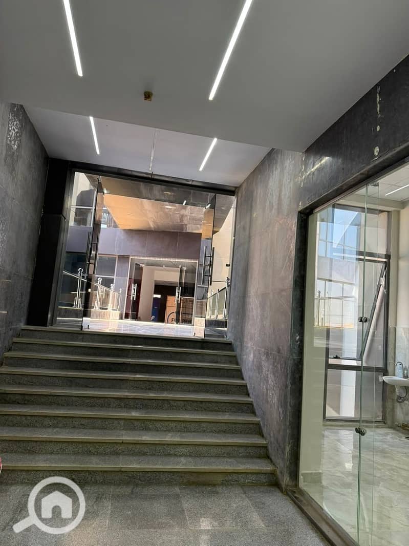 Shop 42M finished in Value Mall in the Gardinia Heights 2 area next to the Japanese School in the Fifth Settlement - Widok 5