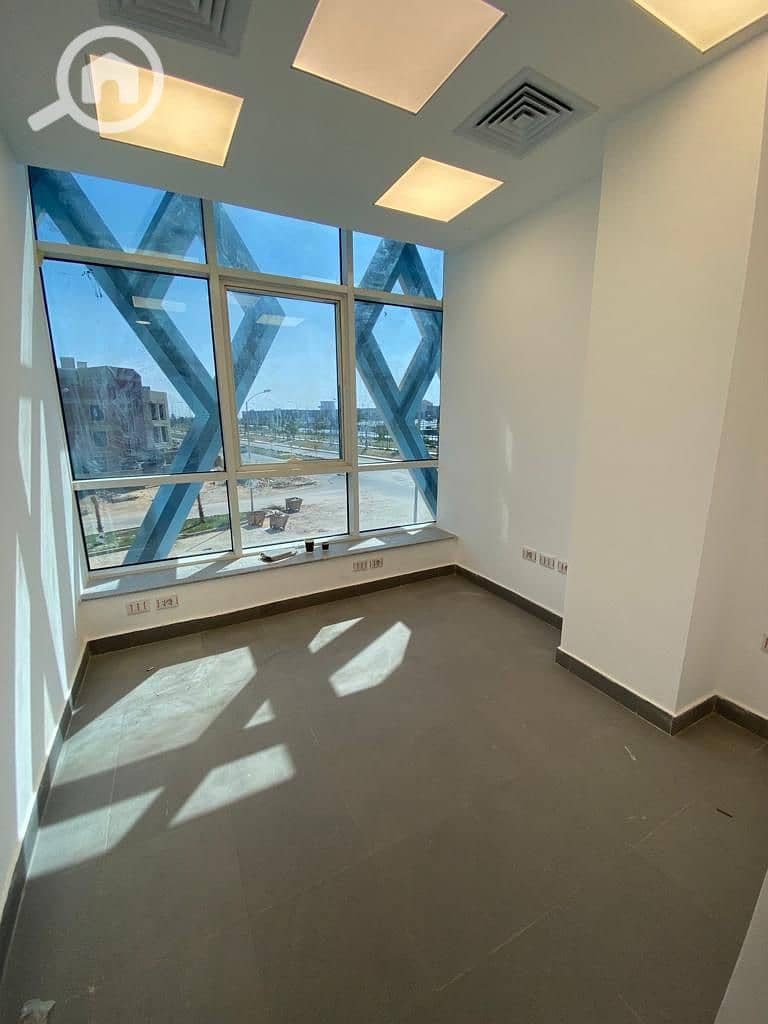 An 85 m finished office in Kazan Plaza, October, Abd El Nasser Axis - Widok 3