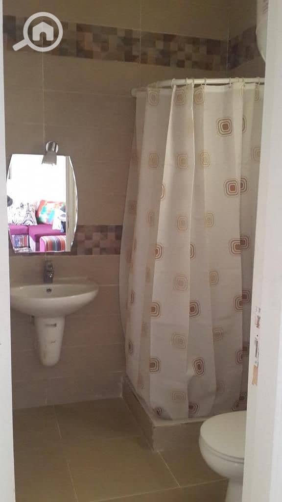 Excellent studio for rent, furnished with a view of the swimming pool - Widok 3
