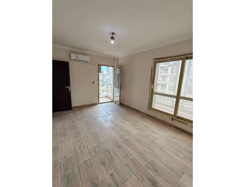 Fully finished apartment for sale directly from the owner, 115 m, with unobstructed view, in Jannat Zayed 4. Price negotiable. (Jannat October) - Aanzicht 5