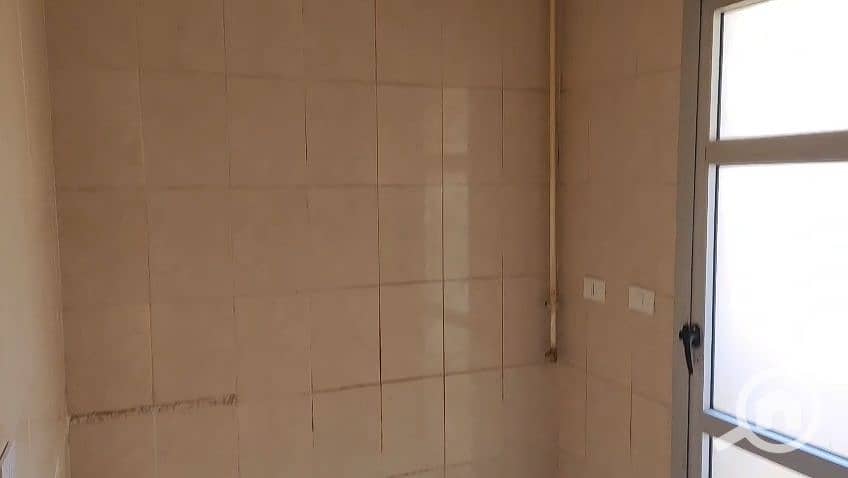 9 1000074243. jpg