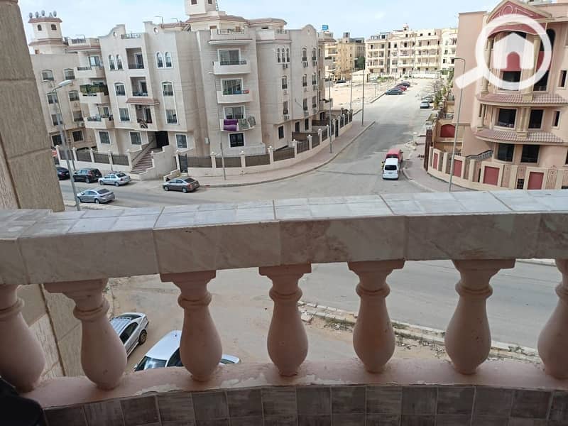 Finished Apartment for Sale | District 16 | Near Mazar Mall | Sheikh Zayed Ready to move -Prime located just steps from Mazar Mall - Vista 4