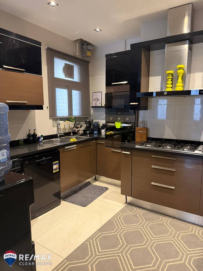 Luxury Apartment for Sale in Village Gate | Fully Upgraded & Ready to Move - Widok 6