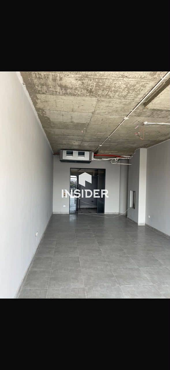 HOT PRICE Office for Rent in EastLane | 70 SQM | Semi Finished | Prime Business Location | New Cairo | Commercial Office Space - Ready To Move - Aanzicht 4