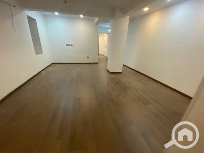 Office for sale 170m ground floor with private entrance in Garden City - Bild 4