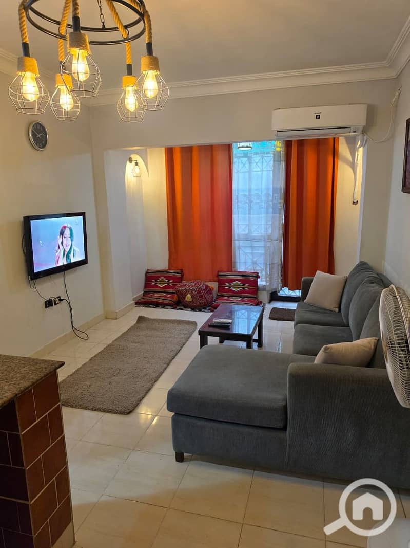 Furnished apartment with air conditioning on the ground floor with a garden in the Rode Zayed compound - Aanzicht 4