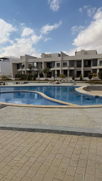 4 Bedroom Townhouse for Sale in Sheikh Zayed, Giza - 1. jpeg 4 Bedroom Townhouse for Sale in Sheikh Zayed, Giza - 1. jpeg