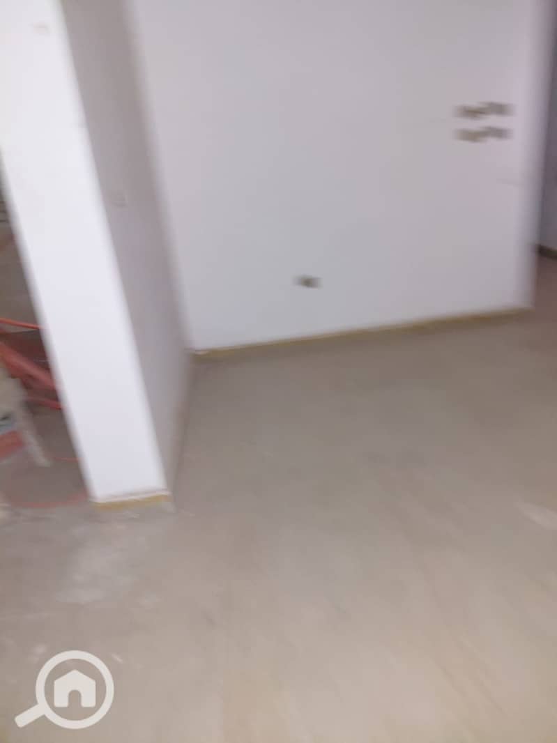 10 1000068822. jpg