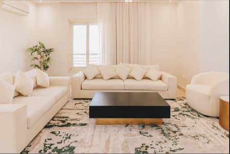 5 Bedroom Apartment for Rent in New Cairo, Cairo - شقة فندقية 5غرف مفروشة بالكامل للإيجار الشهري الشويفات لقاهرة الجديدة