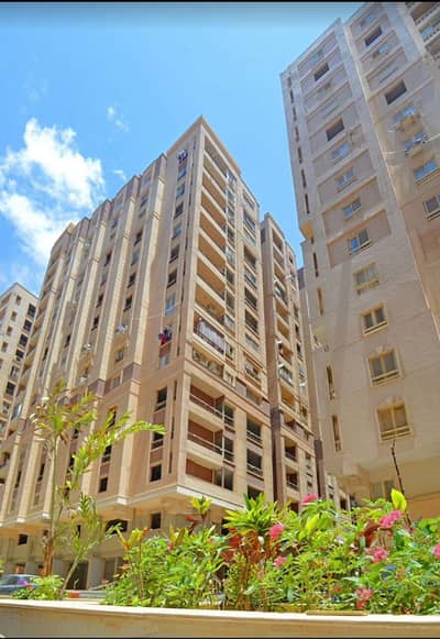 3 Bedroom Flat for Sale in Moharam Bik, Alexandria - شقه بمطلات مفتوحه بكومباوند حي محرم باشا من المالك مباشرة