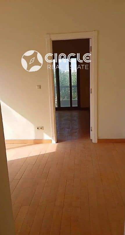 2 Image07. jpg