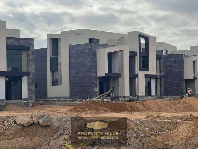 Townhouse inside one of the best projects by الأهلي صبور in West Cairo, this is one of the last available units within Keeva at a prime location and at a price that is hard to replicate. - Aanzicht 4