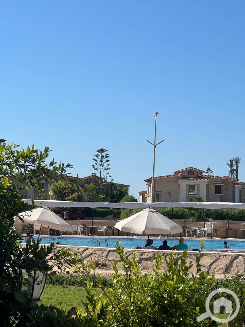 Ground floor chalet for rent directly on the swimming pool - Widok 3