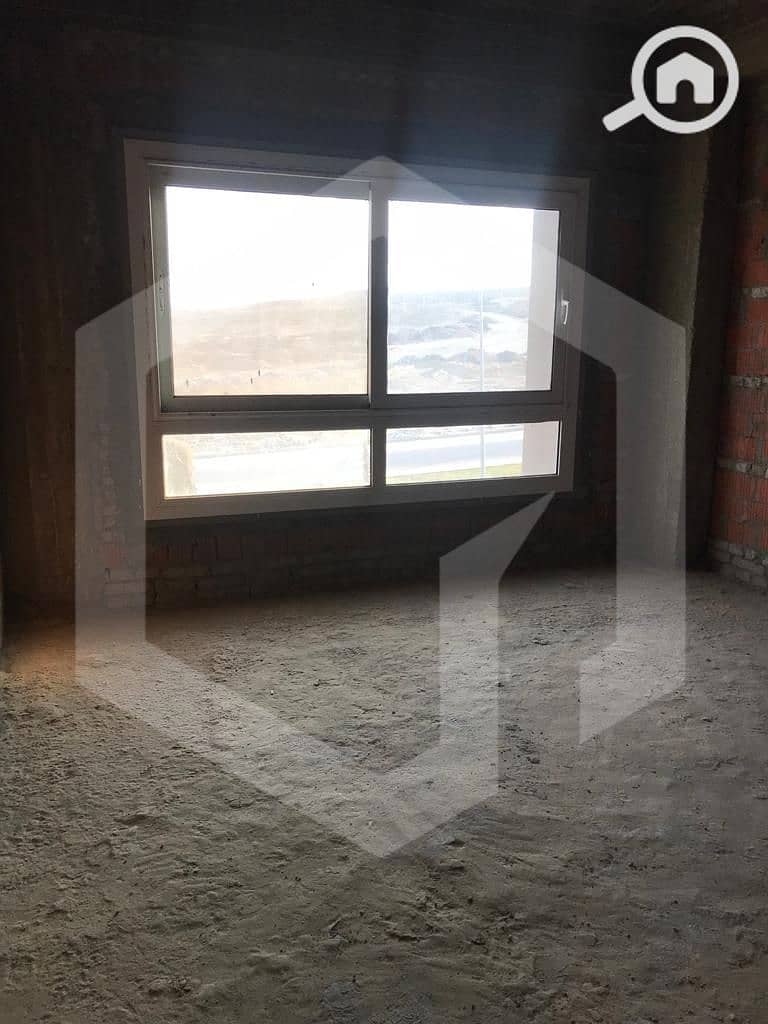 Townhouse Corner Ready To Move with a Private Garden for sale in Etapa, City Edge, El Sheikh Zayed . . . . . . . . . . . . . . . . . . . . . - Aanzicht 4