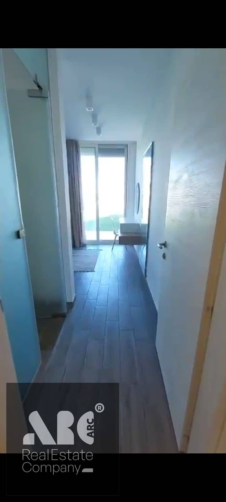 9 1000462343. png