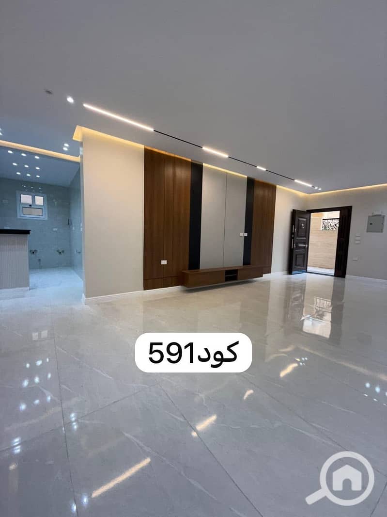 Ground floor villa with a garden for sale in Hadayek El Ahram in the old second gate. - Mehr
