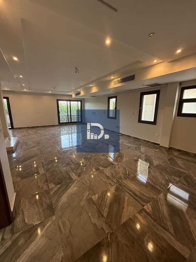 For sale, an ultra super luxurious twin house with an internal elevator for sale in Green 4 Compound in the Eastern Expansions next to Palm Hills. - Ansicht 2