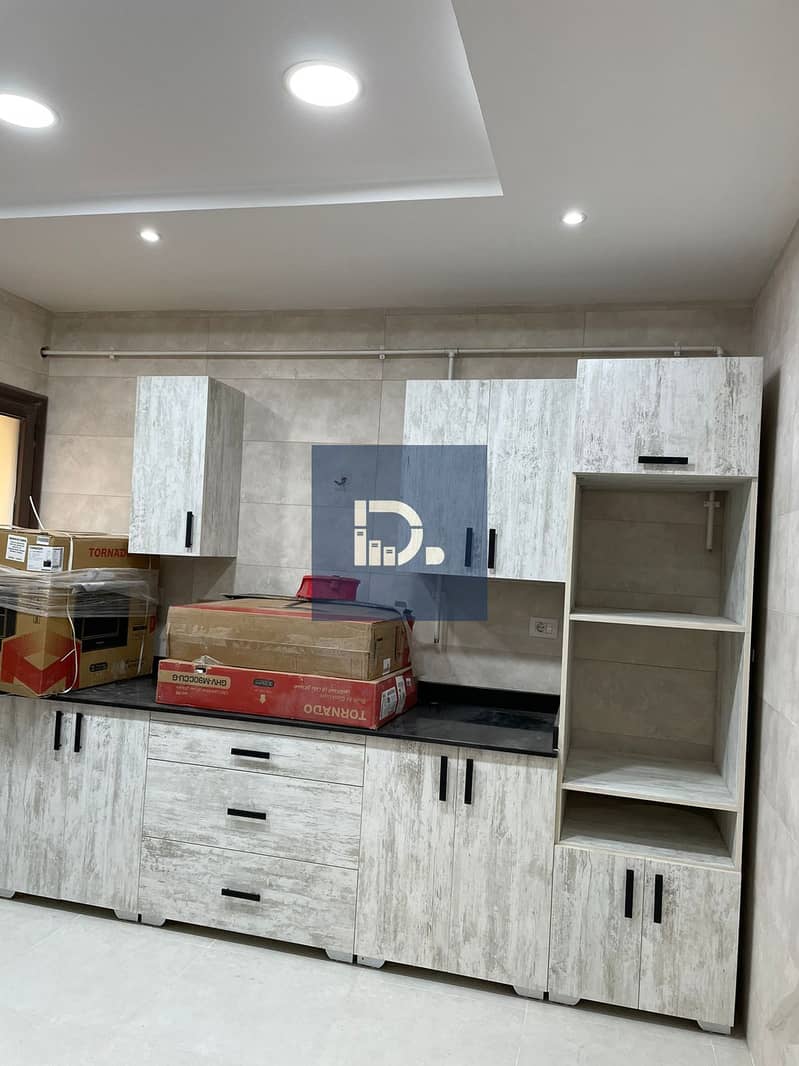For sale, an ultra super luxurious twin house with an internal elevator for sale in Green 4 Compound in the Eastern Expansions next to Palm Hills. - Ansicht 3