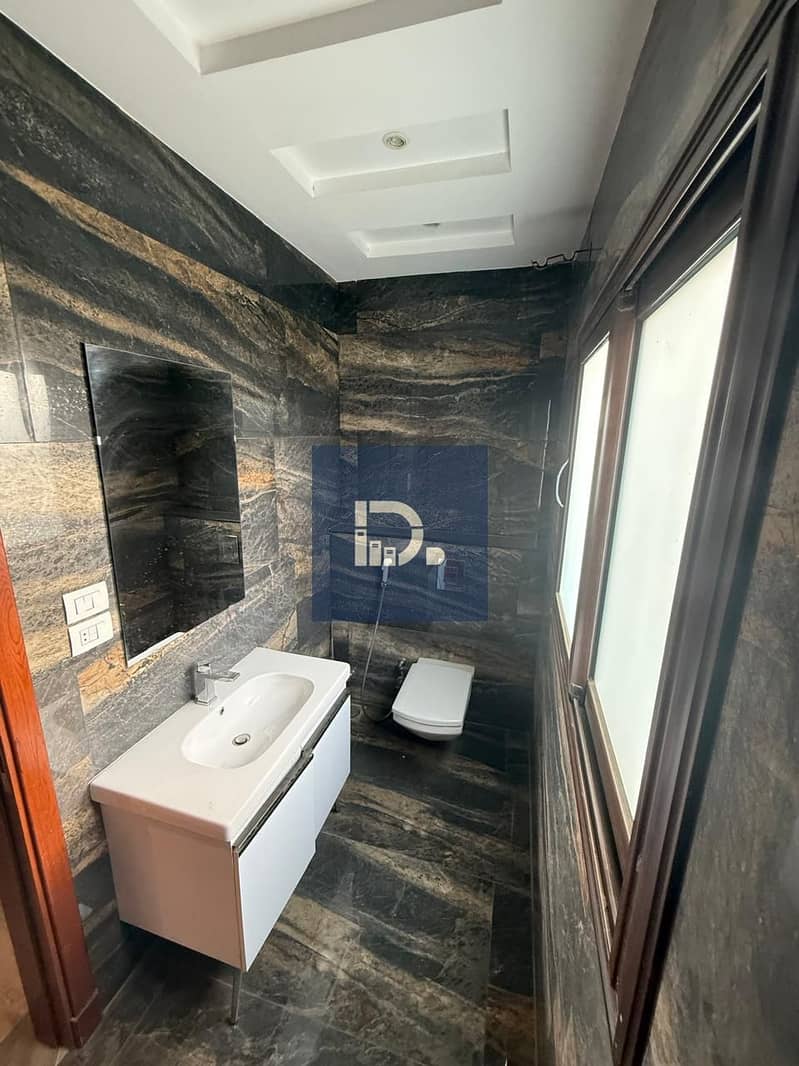 For sale, an ultra super luxurious twin house with an internal elevator for sale in Green 4 Compound in the Eastern Expansions next to Palm Hills. - Ansicht 6