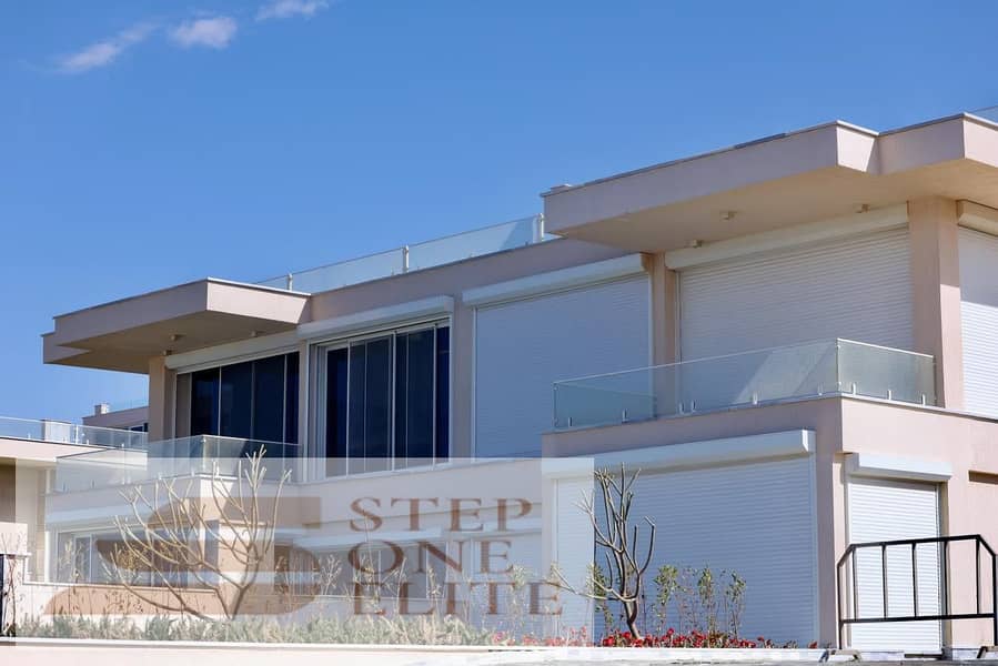10 015. png