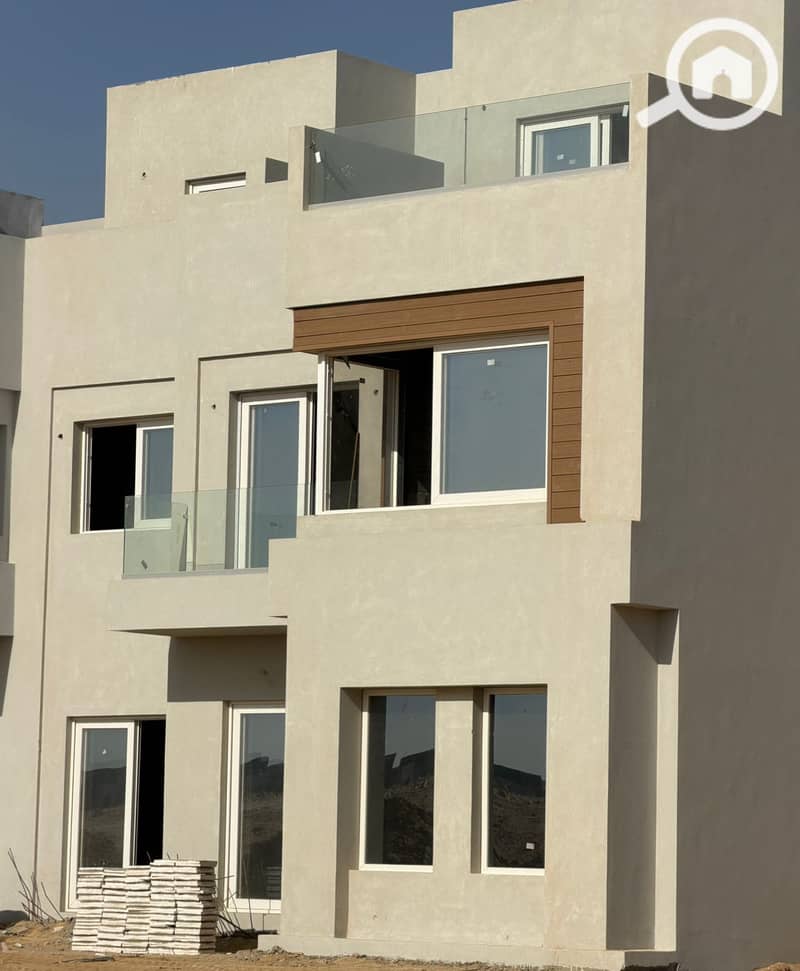 Mini standalone villa 3 beds in front of Beverly hills - best deal cash discount - Widok 2