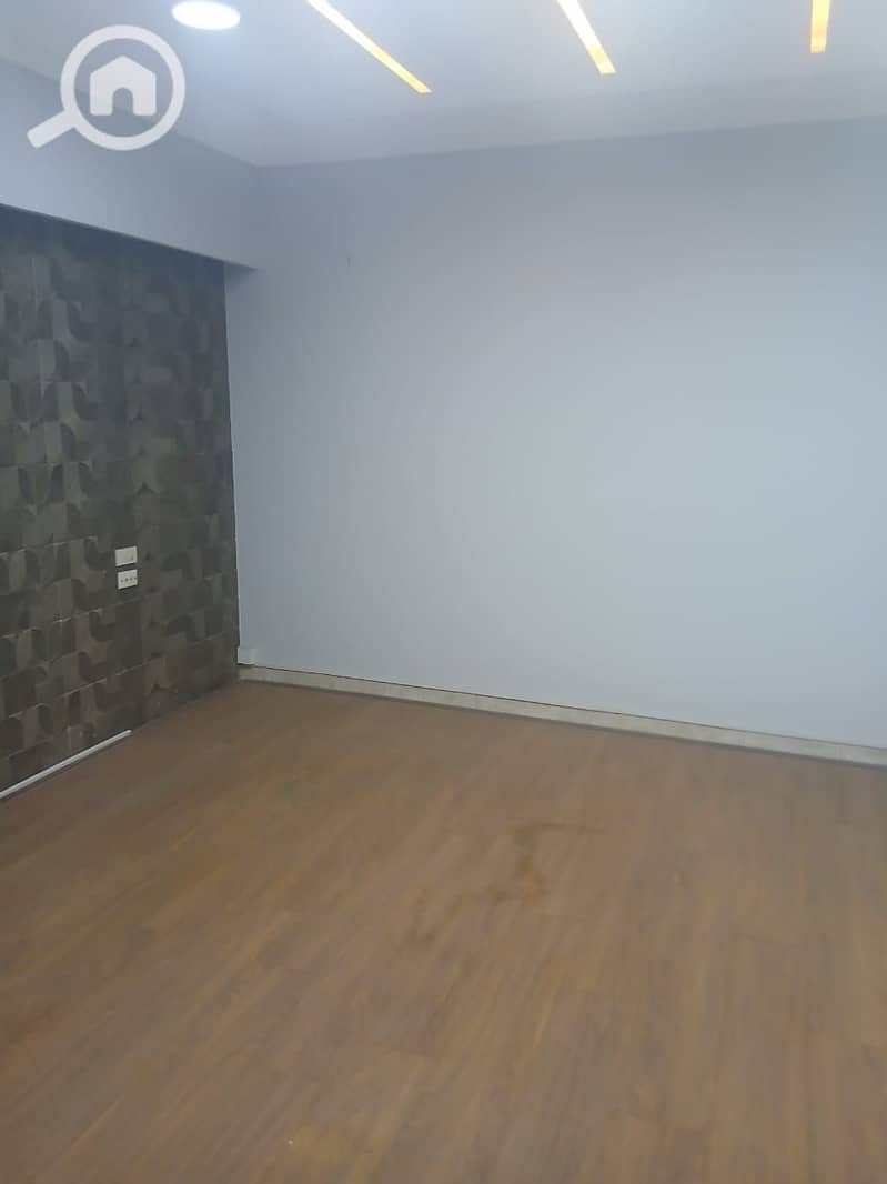 5 1000352284. jpg