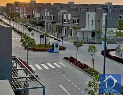 4 Bedroom Townhouse for Sale in Sheikh Zayed, Giza - WhatsApp Image 2026-04-02 at 3.39. 38 PM (3). jpeg 4 Bedroom Townhouse for Sale in Sheikh Zayed, Giza - WhatsApp Image 2026-04-02 at 3.39. 38 PM (3). jpeg