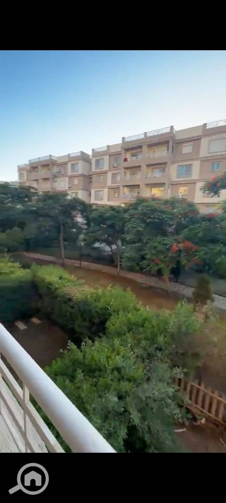 2 1000693359. jpg
