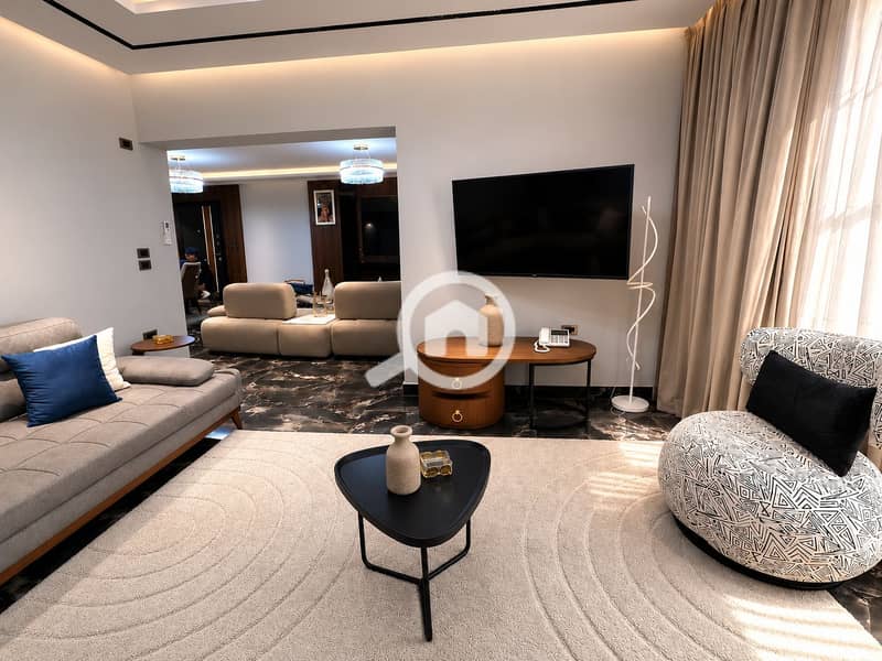 10 2living areas. PNG