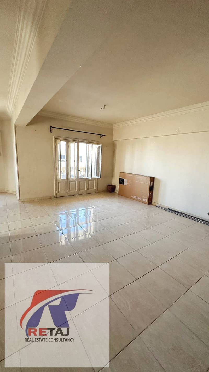 Apartment for sale with ultra-super-luxurious finishing in one of the most prestigious locations in New Cairo's Fifth Settlement, in the Al Narges - Meer