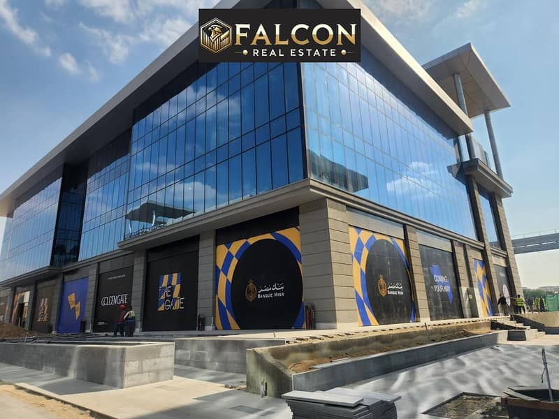Shop with a sea view, ready for immediate occupancy, opposite the American University in Cairo (AUC) in Golden Gate Mall, with payment plans up to 3 y - Widok 2
