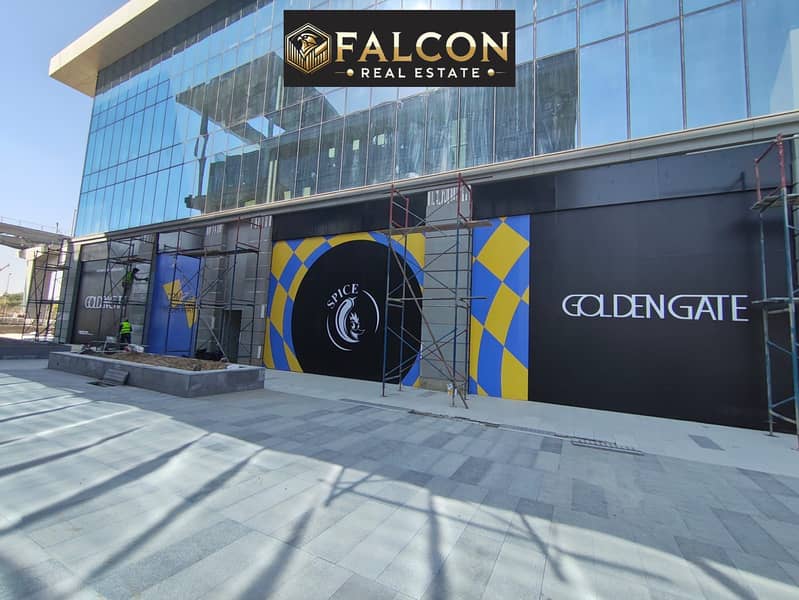Shop with a sea view, ready for immediate occupancy, opposite the American University in Cairo (AUC) in Golden Gate Mall, with payment plans up to 3 y - Widok 3