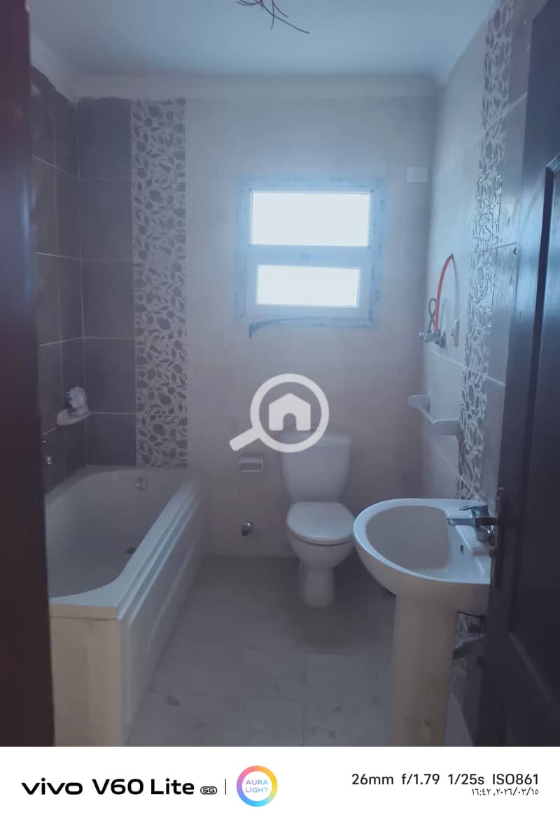 9 1000153379. jpg