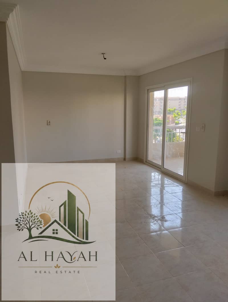 Apartment 165 meters for sale cash in Madinaty Phase B11 garden view in front of services and the mosque - Widok 2