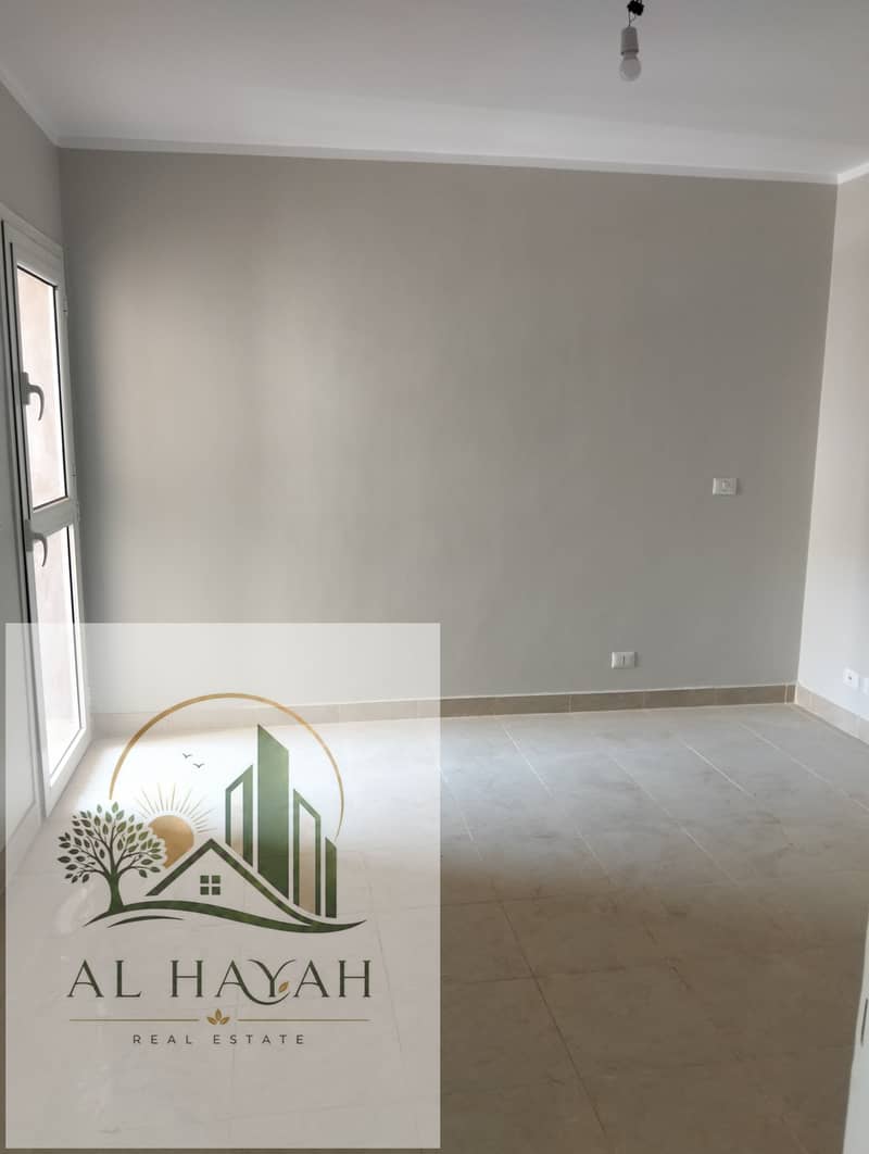 Apartment 165 meters for sale cash in Madinaty Phase B11 garden view in front of services and the mosque - Widok 4